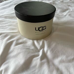 UGG Wired Earmuffs in Cream and Black